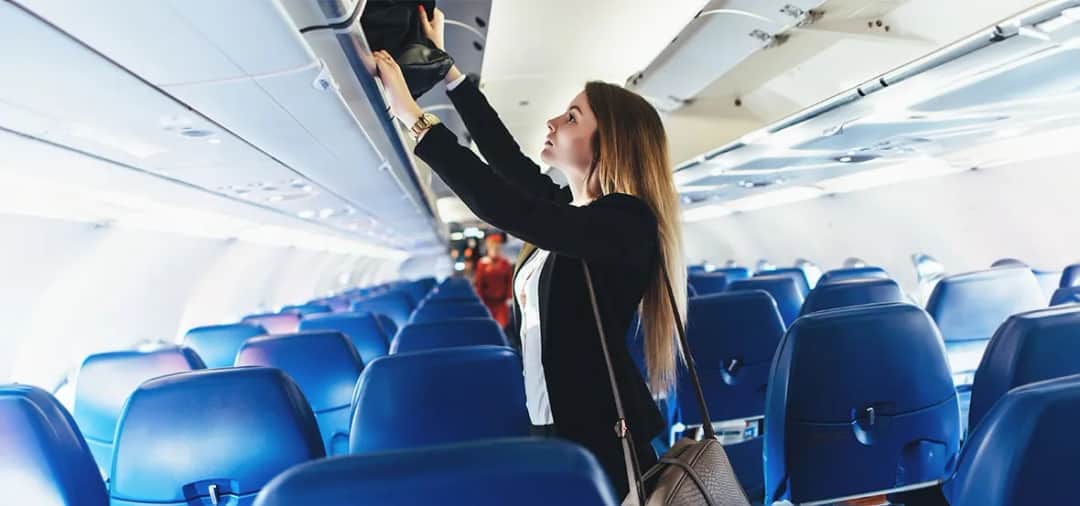 Ile ml perfum do samolotu? Ograniczenia i praktyczne porady