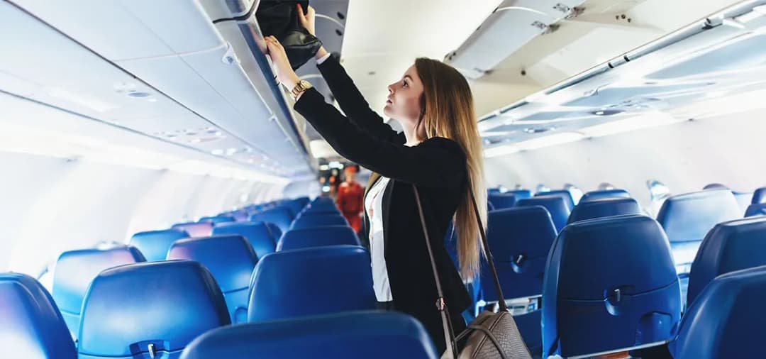 Ile ml perfum do samolotu? Ograniczenia i praktyczne porady