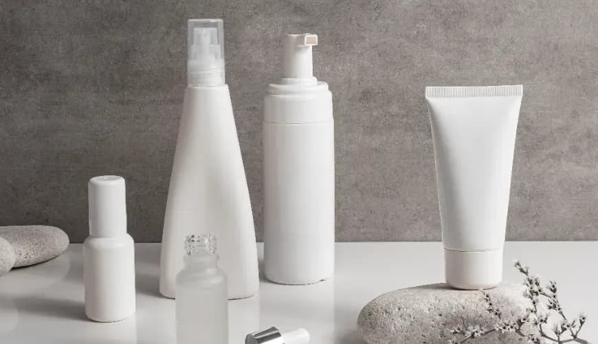 Co to balsam? Odkryj jego skład, zastosowania i korzyści w kosmetykach Co to balsam? Odkryj jego skład, zastosowania i korzyści w kosmetykach